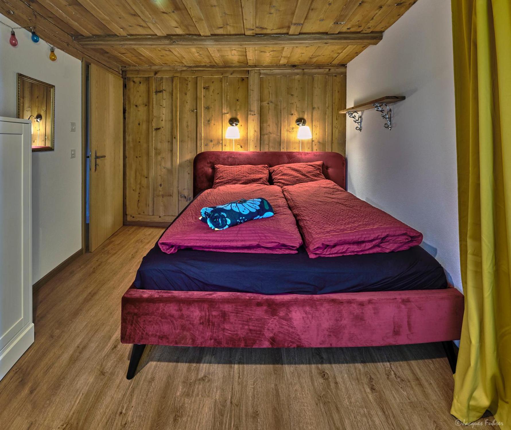 Uelis-Stoeckli-Gaestezimmer Auf Bauernhof Mit Billiard Und Alpakatrekking Meikirch ภายนอก รูปภาพ