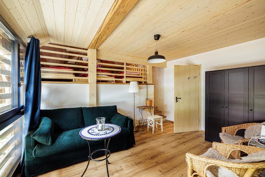 Uelis-Stoeckli-Gaestezimmer Auf Bauernhof Mit Billiard Und Alpakatrekking Meikirch ภายนอก รูปภาพ